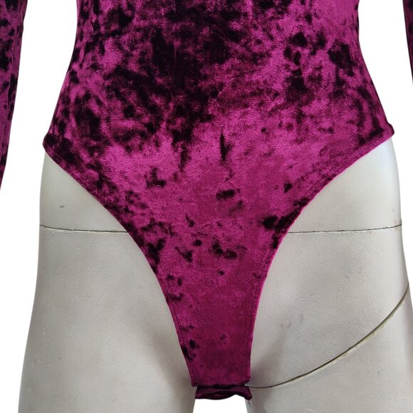 Bozzolo Glam Goth Crimson Crushed Velvet Mock Neck Stretch Bodysuit Sz S - Picture 5 of 6